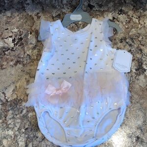 New with tags 6-9 months baby girl